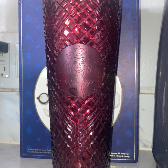 Starbucks cups - Picture 2 of 10